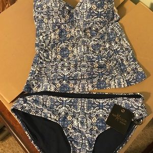 Nip/Tuck Tankini